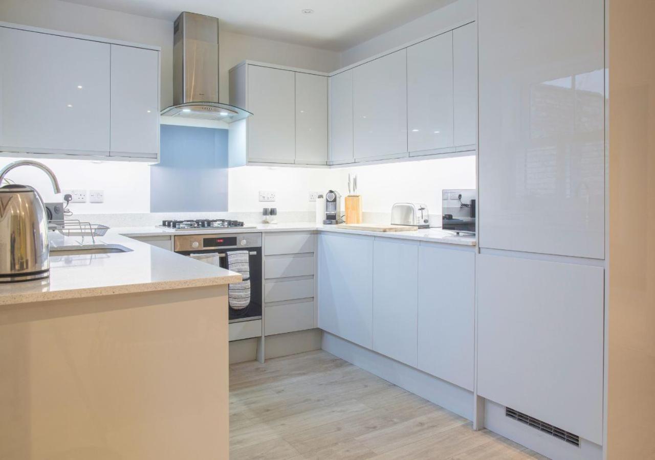 切尔滕纳姆Stunning 2 Bed With Private Patio And Free Parking别墅 外观 照片