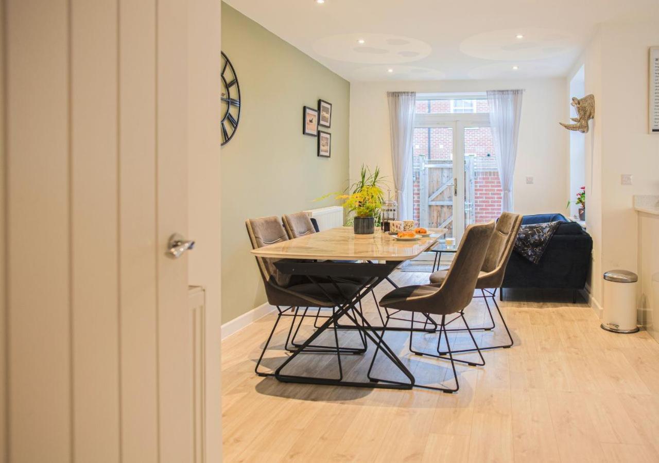 切尔滕纳姆Stunning 2 Bed With Private Patio And Free Parking别墅 外观 照片