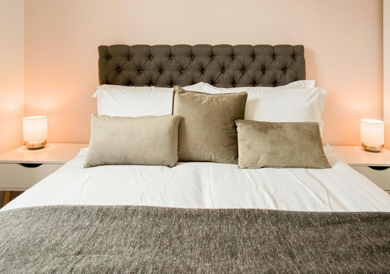 切尔滕纳姆Stunning 2 Bed With Private Patio And Free Parking别墅 外观 照片