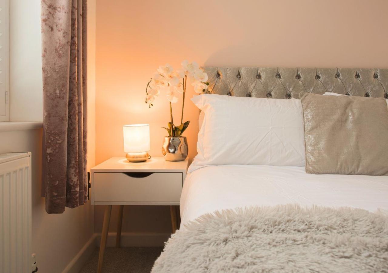 切尔滕纳姆Stunning 2 Bed With Private Patio And Free Parking别墅 外观 照片