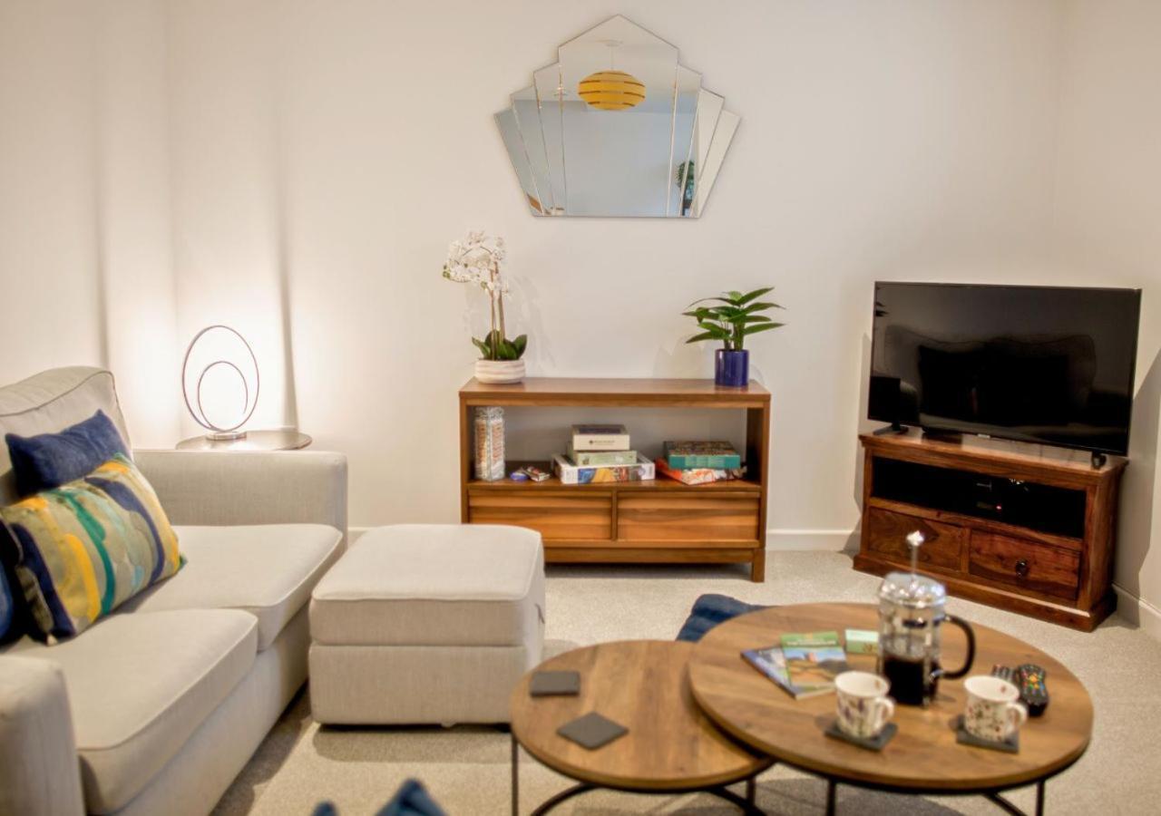 切尔滕纳姆Stunning 2 Bed With Private Patio And Free Parking别墅 外观 照片