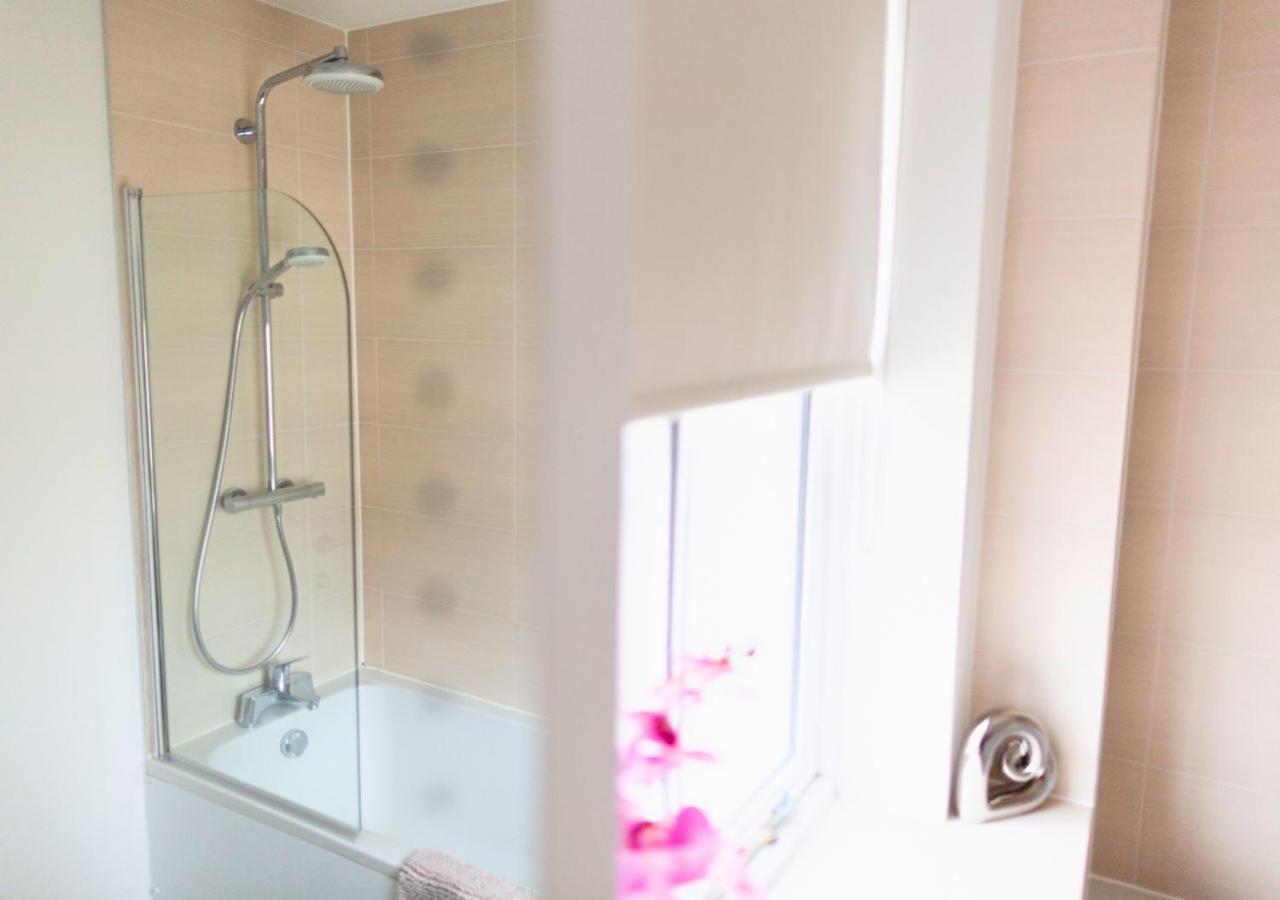 切尔滕纳姆Stunning 2 Bed With Private Patio And Free Parking别墅 外观 照片