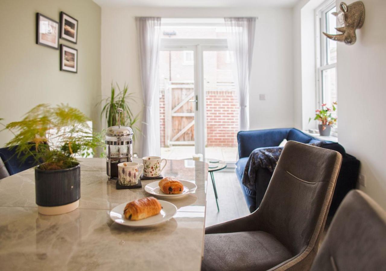 切尔滕纳姆Stunning 2 Bed With Private Patio And Free Parking别墅 外观 照片