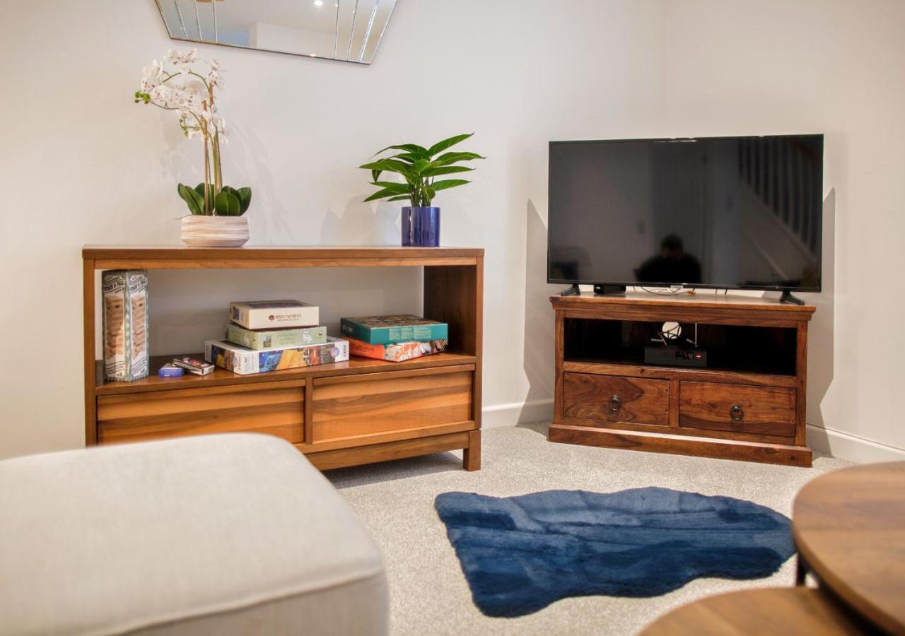 切尔滕纳姆Stunning 2 Bed With Private Patio And Free Parking别墅 外观 照片